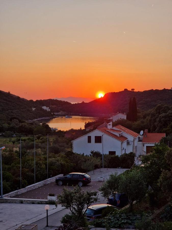 Zrnovo Apartments Blanka מראה חיצוני תמונה